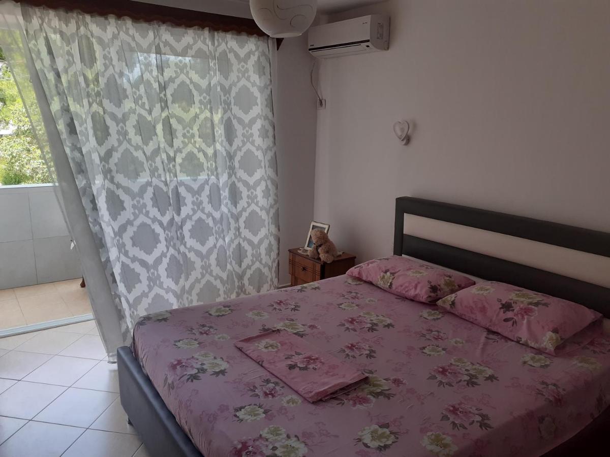 Geri Apartment Ksamil Esterno foto